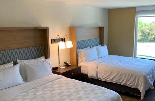 Mid City South Hotel | Holiday Inn Baton Rouge-South by IHG