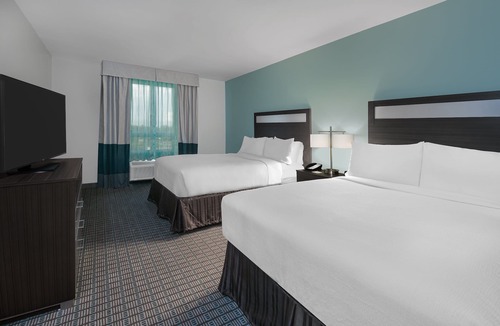 Beaumont Hotel | Holiday Inn Beaumont East - Medical Ctr Area by IHG