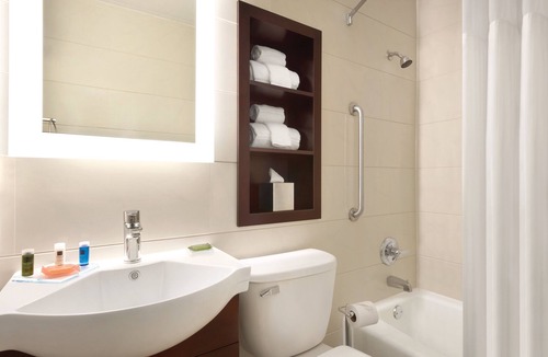 Normal Hotel | Holiday Inn Bloomington - Normal by IHG