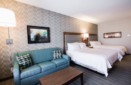 Southeast Calgary Hotel | Holiday Inn Calgary South Conference Center by IHG