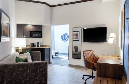 Elgin Hotel | Holiday Inn Chicago Northwest-Elgin by IHG