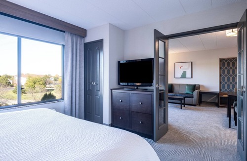 Elgin Hotel | Holiday Inn Chicago Northwest-Elgin by IHG