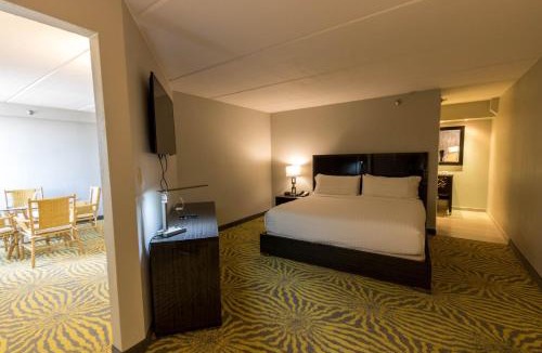 Richardson Hotel | Holiday Inn Dallas-Richardson by IHG