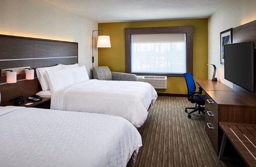Glendale Hotel | Holiday Inn Express Niagara-On-The-Lake by IHG