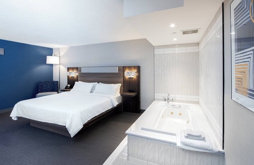 Township of Woolwich Hotel | Holiday Inn Express Hotel & Suites Waterloo - St Jacobs by IHG