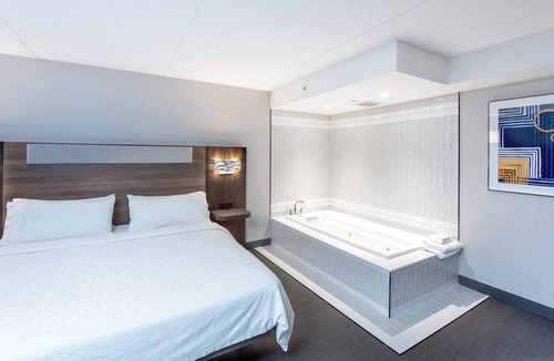 Township of Woolwich Hotel | Holiday Inn Express Hotel & Suites Waterloo - St Jacobs by IHG