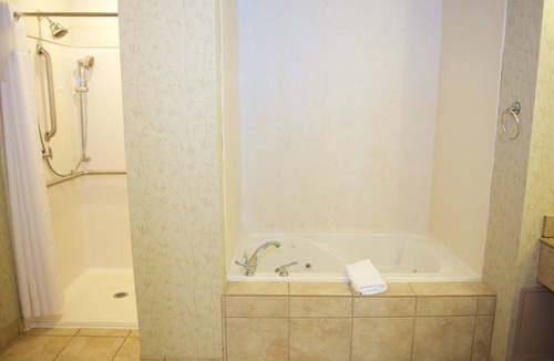 Effingham Hotel | Holiday Inn Effingham by IHG