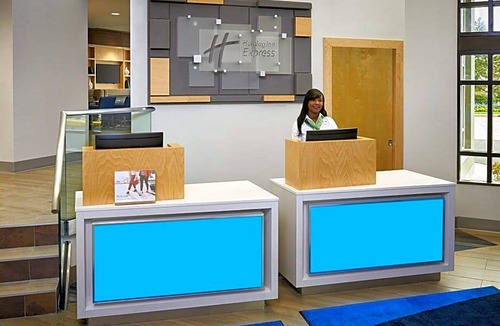 Windsor Hotel | Holiday Inn Express Windsor Waterfront, an IHG Hotel