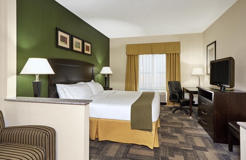 Pekin Hotel | Holiday Inn Express Pekin - Peoria Area, an Ihg Hotel
