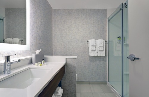 Port Elgin Hotel | Holiday Inn Express & Suites Port Elgin by IHG