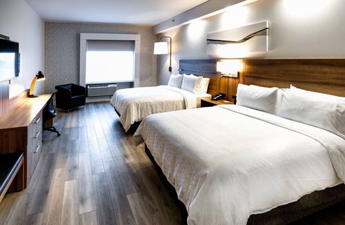 Trois-Rivieres Ouest Hotel | Holiday Inn Express & Suites Trois Rivieres Ouest by IHG