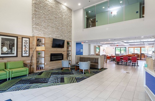 Prospect Heights Hotel | Holiday Inn Express & Suites Prospect Heights by IHG