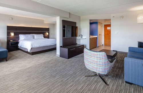 Prospect Heights Hotel | Holiday Inn Express & Suites Prospect Heights by IHG