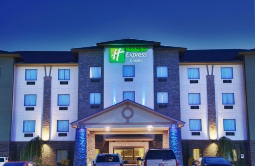 Heber Springs Hotel | Holiday Inn Express and Suites Heber Springs, an IHG Hotel