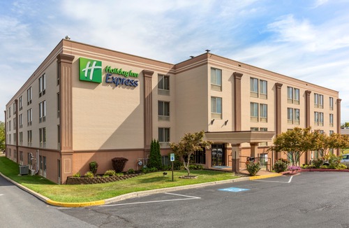 Mechanicsburg Hotel | Holiday Inn Express Harrisburg SW - Mechanicsburg, an Ihg Hotel