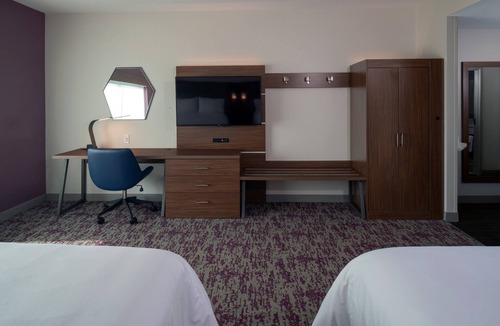 Downtown Little Rock Hotel | Holiday Inn Express and Suites Little Rock Downtown by IHG