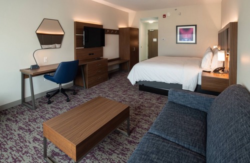 Downtown Little Rock Hotel | Holiday Inn Express and Suites Little Rock Downtown by IHG