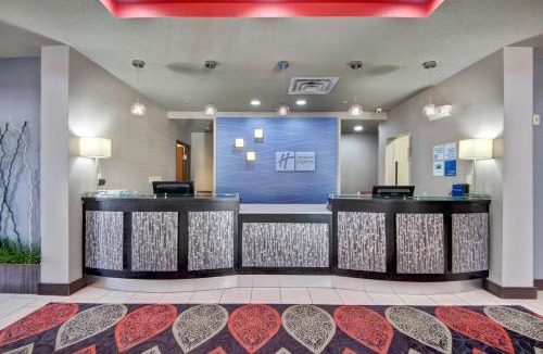 Oklahoma City Hotel | Holiday Inn Express and Suites Oklahoma City North by IHG