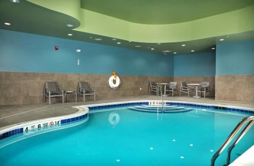 Lockport Hotel | Holiday Inn Express Amherst - Lockport by IHG