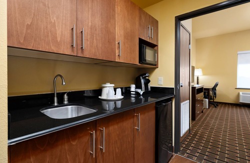 George West Hotel | Holiday Inn Express and Suites George West by IHG
