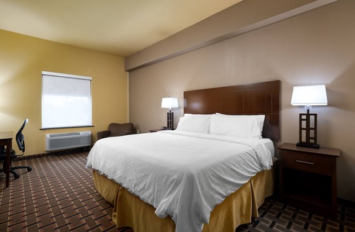 George West Hotel | Holiday Inn Express and Suites George West by IHG