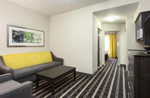 Norman Hotel | Holiday Inn Express and Suites Norman by IHG
