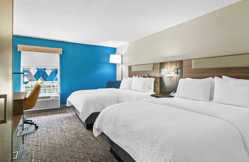 Joplin Hotel | Holiday Inn Express And Suites Joplin Southeast by IHG