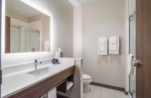 Asheboro Hotel | Holiday Inn Express and Suites Asheboro by IHG