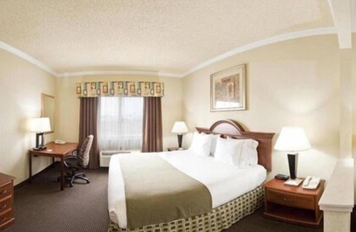 Greenville Hotel | Holiday Inn Express and Suites Greenville by IHG