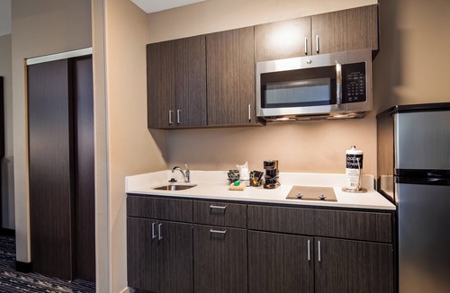 Pasadena Hotel | Holiday Inn Express And Suites Pasadena Houston Southeast by IHG