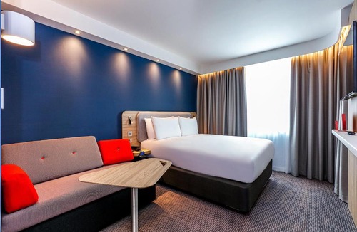 Bicester Hotel | Holiday Inn Express - Bicester by IHG