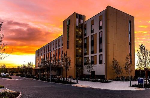 Bicester Hotel | Holiday Inn Express - Bicester by IHG