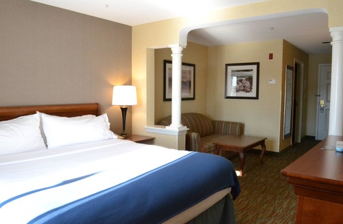 Biddeford Hotel | Holiday Inn Express Biddeford by IHG