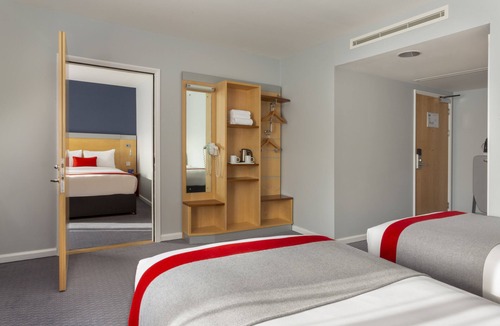 Redditch Hotel | Holiday Inn Express Birmingham Redditch by IHG
