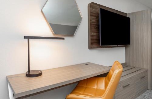 Breaux Bridge Hotel | Holiday Inn Express Breaux Bridge by IHG
