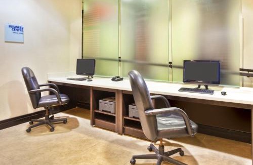 Sault Ste. Marie Hotel | Holiday Inn Express - Sault Ste. Marie by IHG