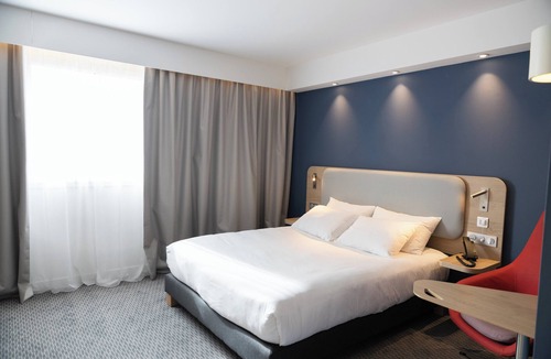 Epron Hotel | Holiday Inn Express Caen Epron by IHG
