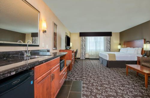 Casper Hotel | Holiday Inn Express Casper I-25 by IHG