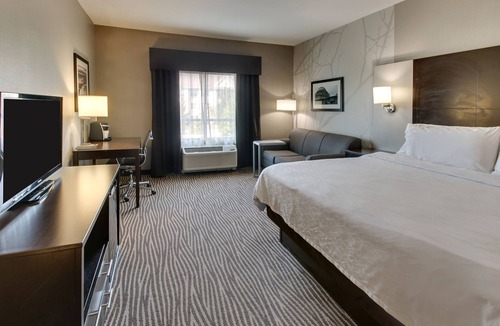 Cheektowaga Hotel | Holiday Inn Express Cheektowaga North East by IHG