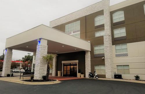 Dentsville Hotel | Holiday Inn Express Columbia NE - Fort Jackson by IHG