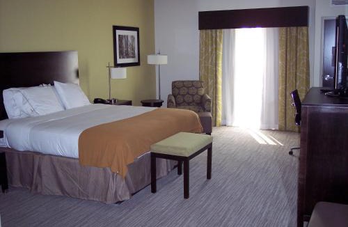 Conway Hotel | Holiday Inn Express Conway by IHG