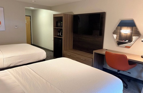 Cortland Hotel | Holiday Inn Express Cortland by IHG