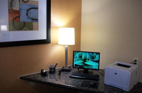 Cortland Hotel | Holiday Inn Express - Cortland by IHG