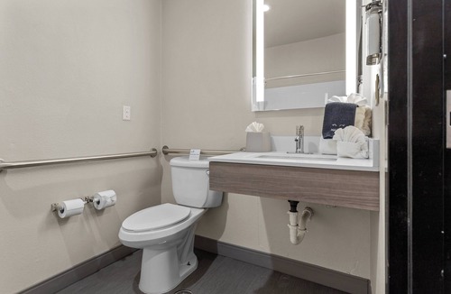 Crockett Hotel | Holiday Inn Express Crockett by IHG