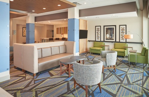 Doral Hotel | Holiday Inn Express Doral Miami by IHG