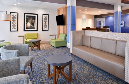 Brownwood Hotel | Holiday Inn Express Early by IHG