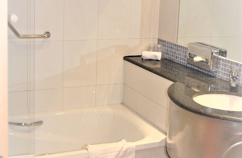Molins de Rei Hotel | Holiday Inn Express Barcelona - Molins de Rei by IHG