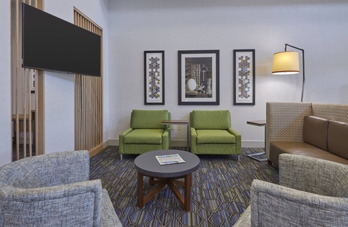 Springfield Hotel | Holiday Inn Express Eugene - Springfield by IHG