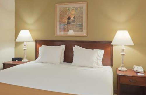 Evansville Hotel | Holiday Inn Express Evansville - West by IHG