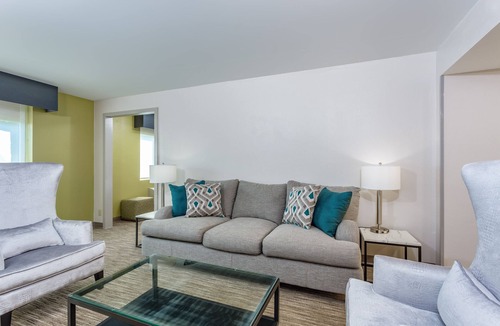 Exton Hotel | Holiday Inn Express Exton by IHG